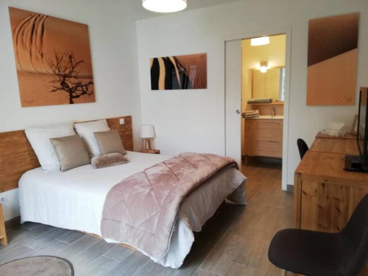 33 Bis Hotel La Rochelle  Bagian luar foto